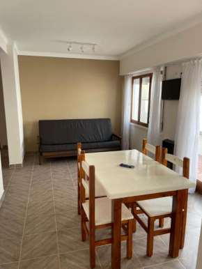 Departamento Céntrico, Cerca de Hospitales